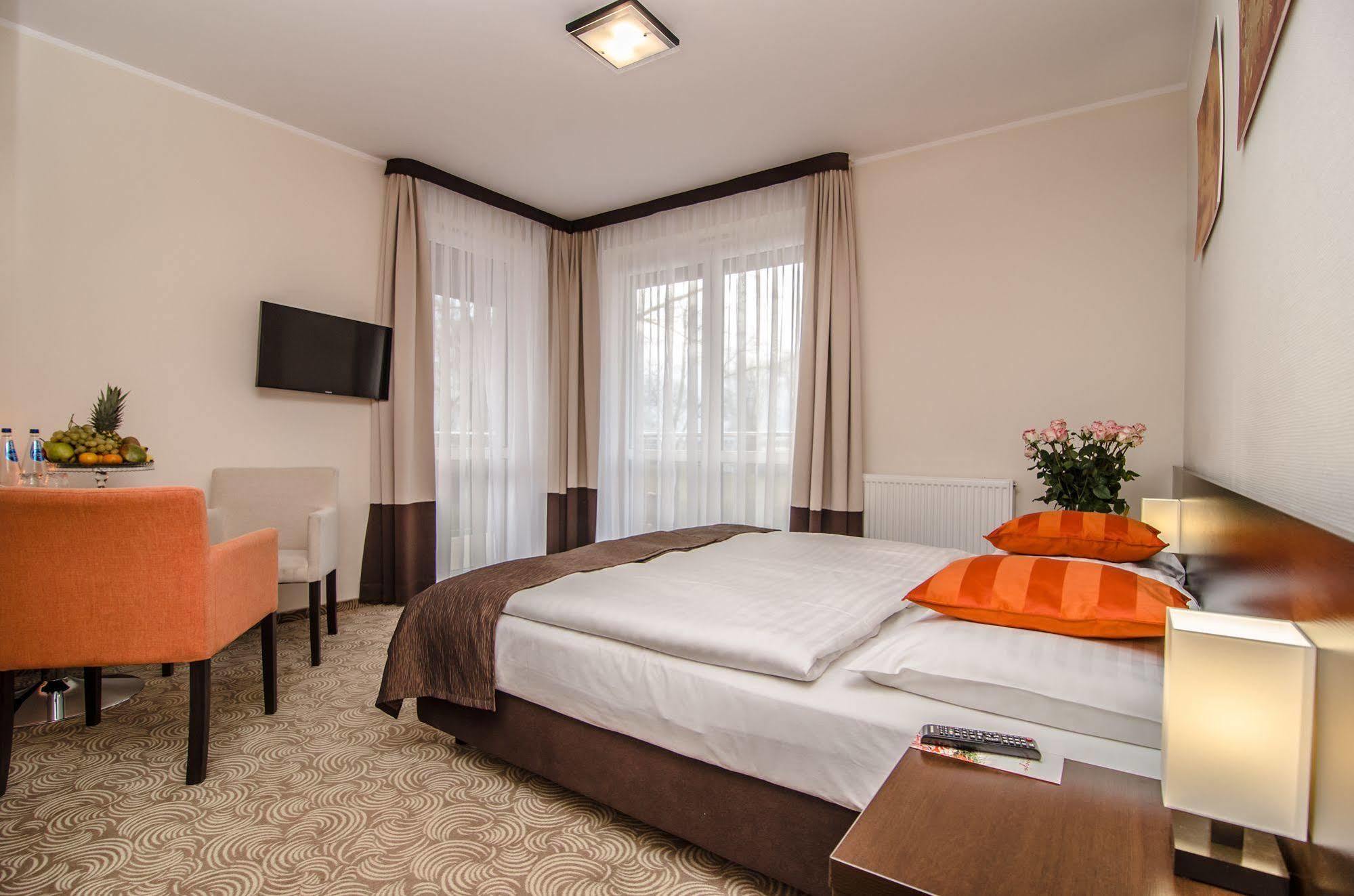 Emocja Hotel 3*