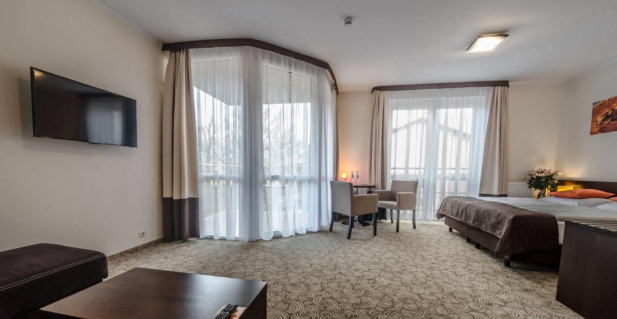 Hotel Emocja