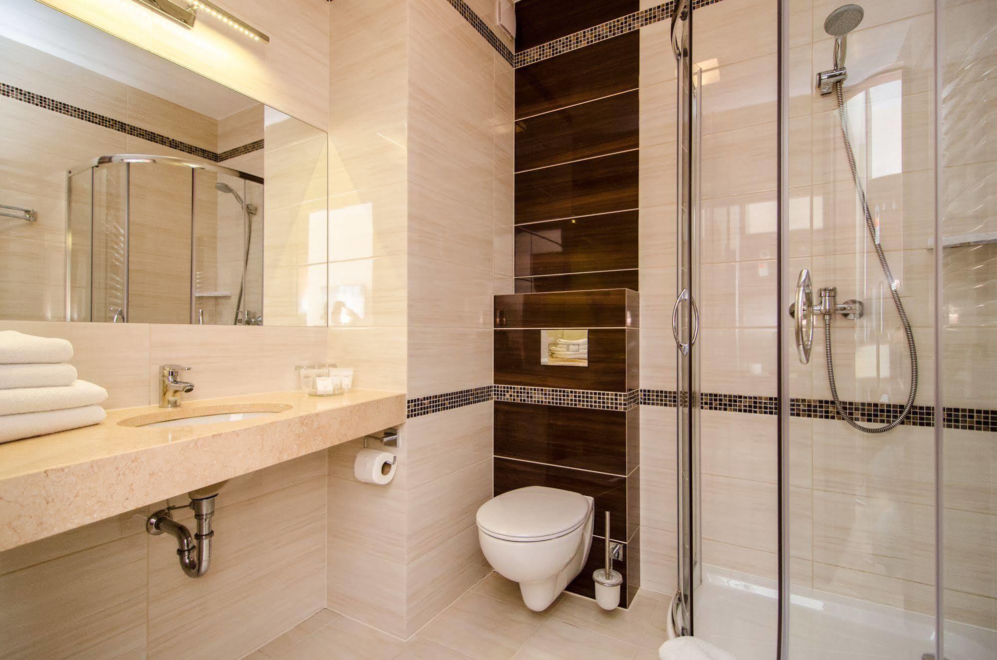 Emocja Hotel 3*