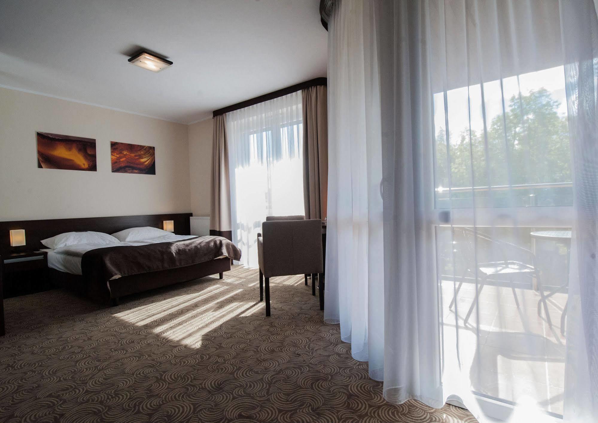 Hotel Emocja 3*