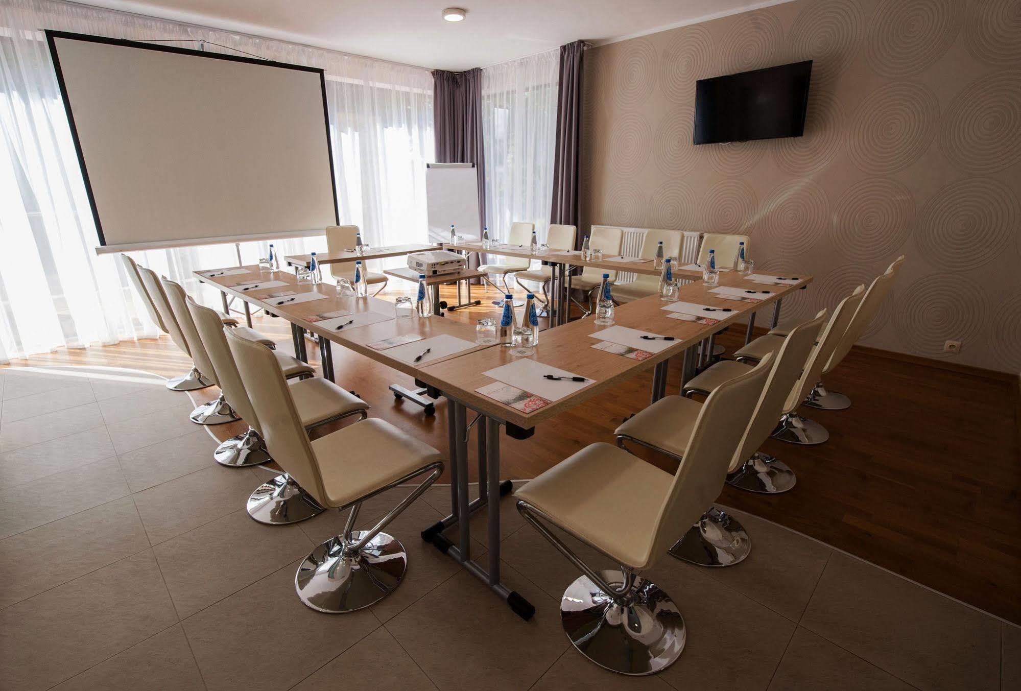 Emocja Hotel 3*